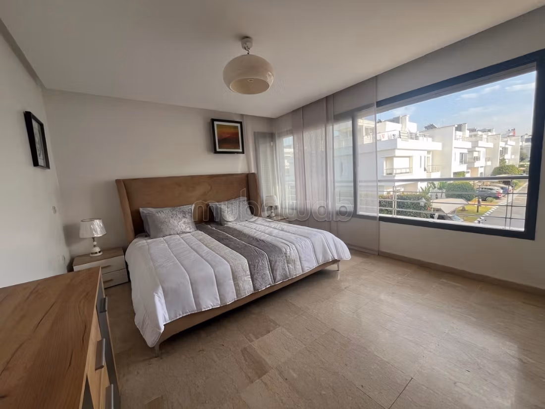 Casa di lusso in affitto ad Ain Diab. 3 stanze. Ben arredato