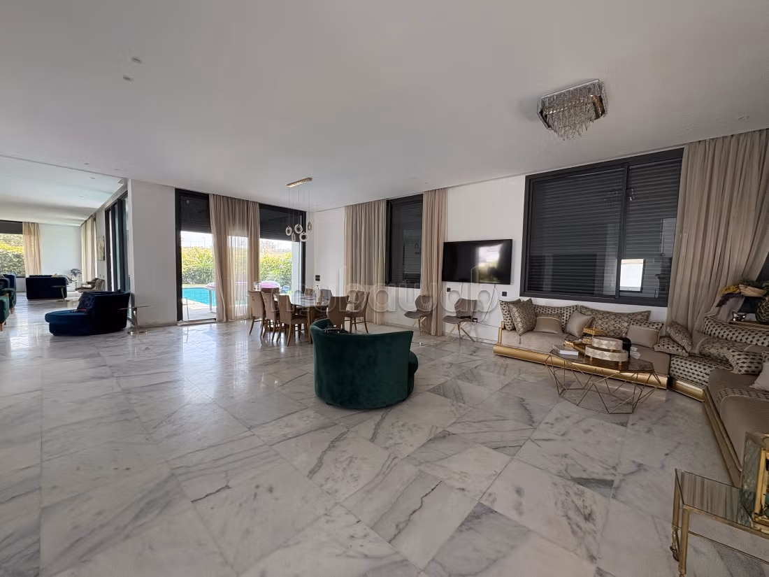 Modern villa with pool for rent empty or furnished