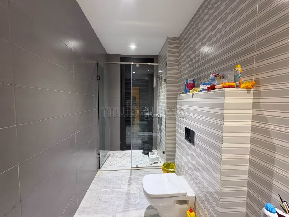 Modern villa with pool for rent empty or furnished