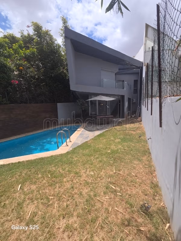 Villa à vendre avec 3 chambres et piscine