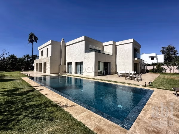 À louer — Villa de prestige meublée, Souissi Rabat, Piscine, Hammam
