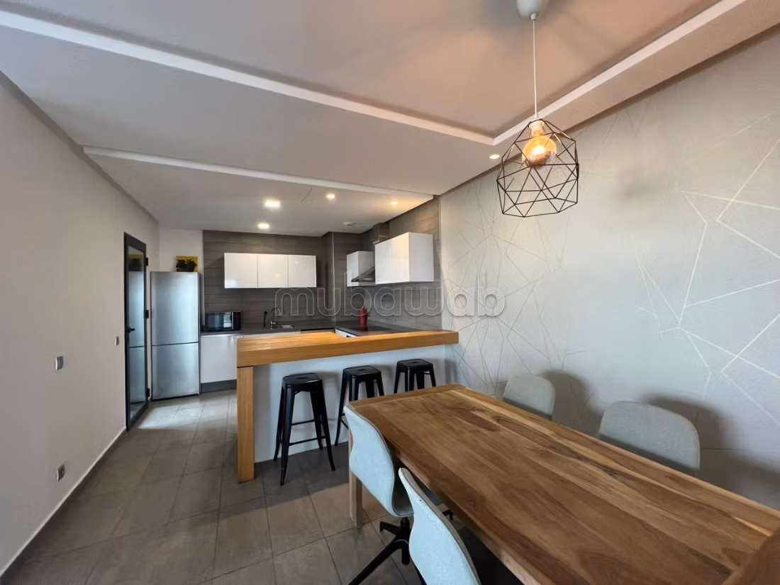 Penthouse moderne en location a CFC avec une grande terrasse — 2