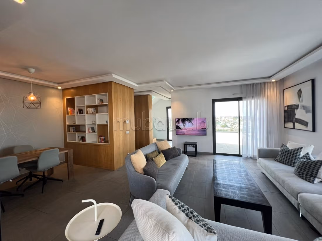 Penthouse moderne en location a CFC avec une grande terrasse — 5