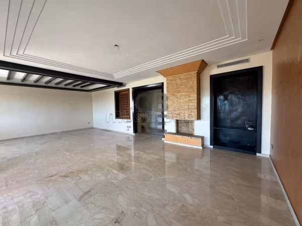 Appartamento di lusso situato a Hay Riad