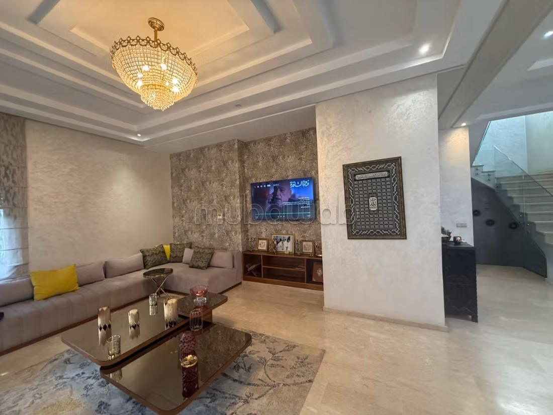 Villa d'exception à vendre à bouskoura