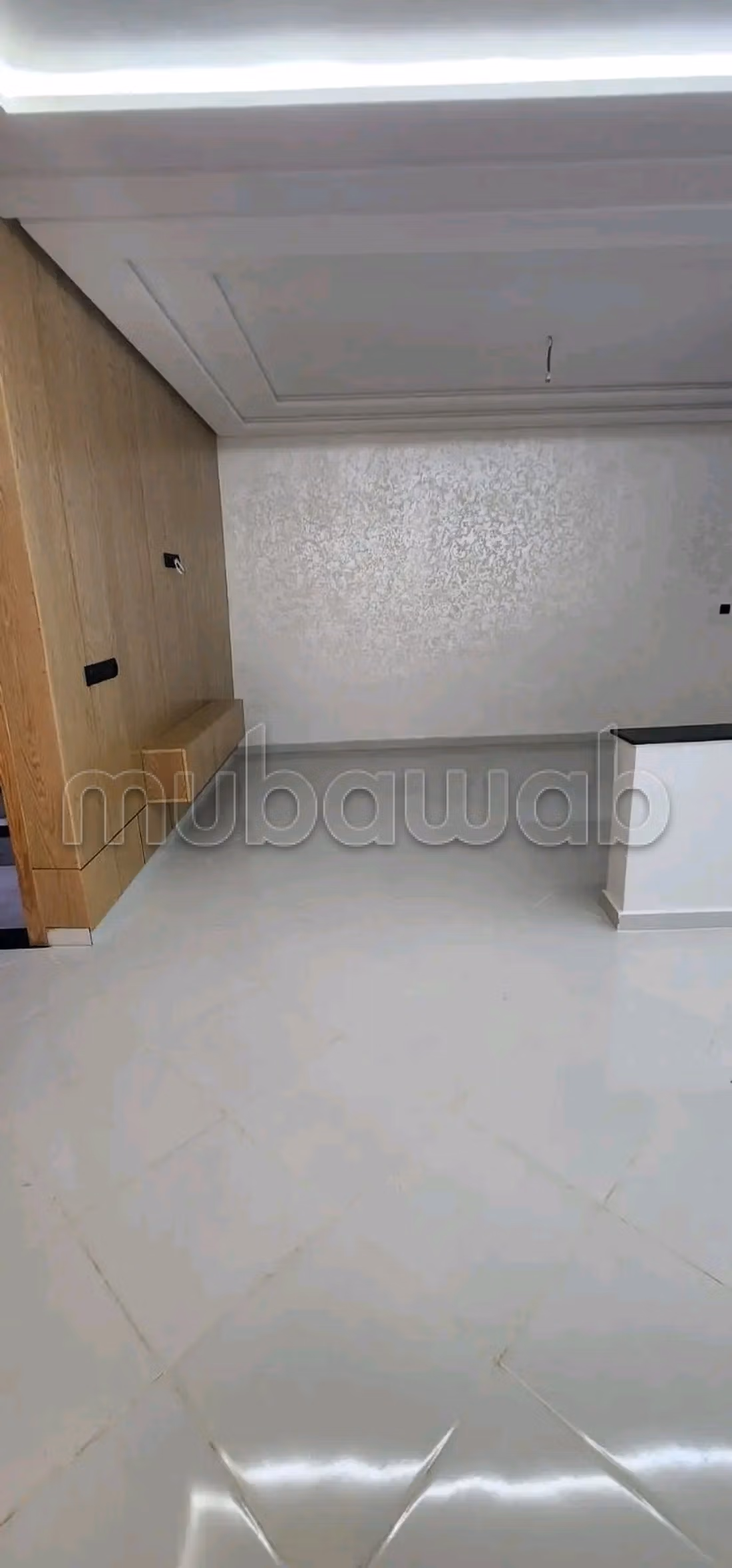 Apartment for sale in Azrou. Area 115 m². Moroccan lounge and satellite dish