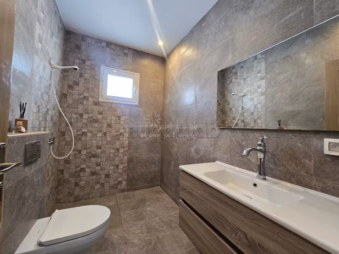 In Affitto - Villa Indipendente a Fianco del Mare a Hergla