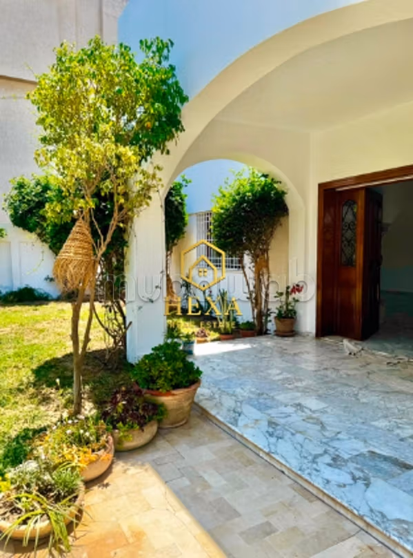 Villa S4 con giardino a La Marsa