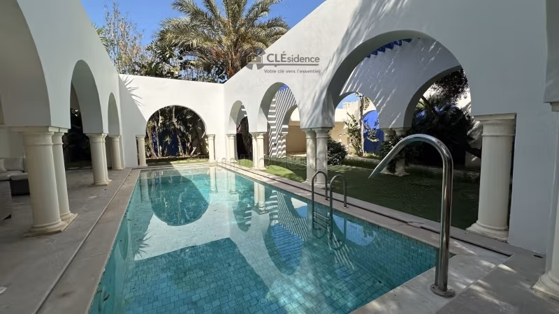 Luxury house for sale in La Soukra Ville