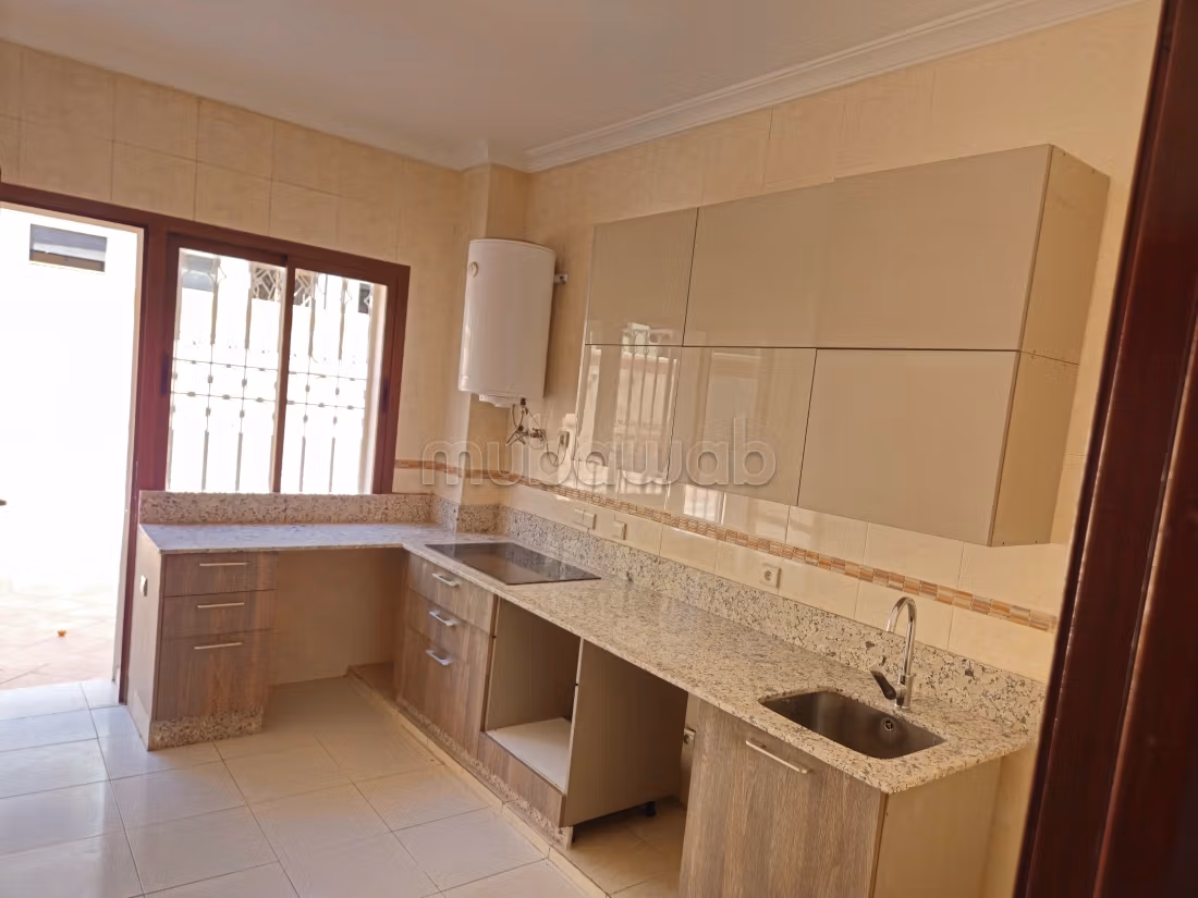 Bel appartement en location à Guéliz. 3 chambres agréables — 2
