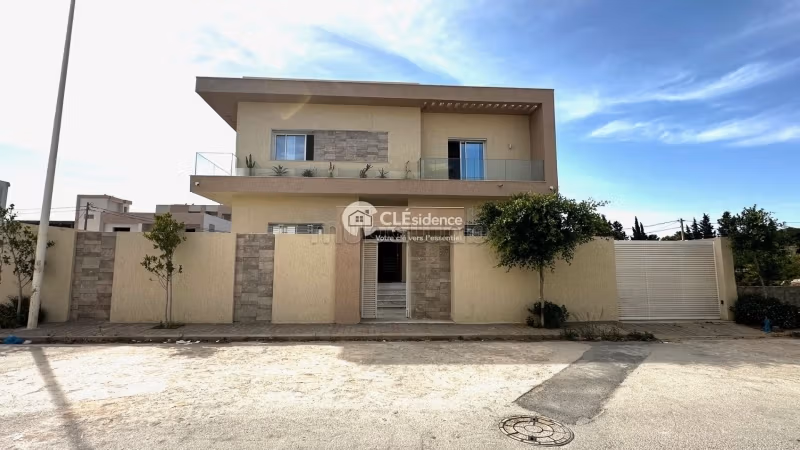 VILLA S5 in vendita a SOUKRA