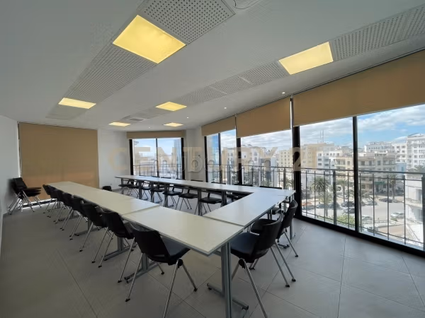 For rent office H3, at Avenue Mohamed V. 177 m²