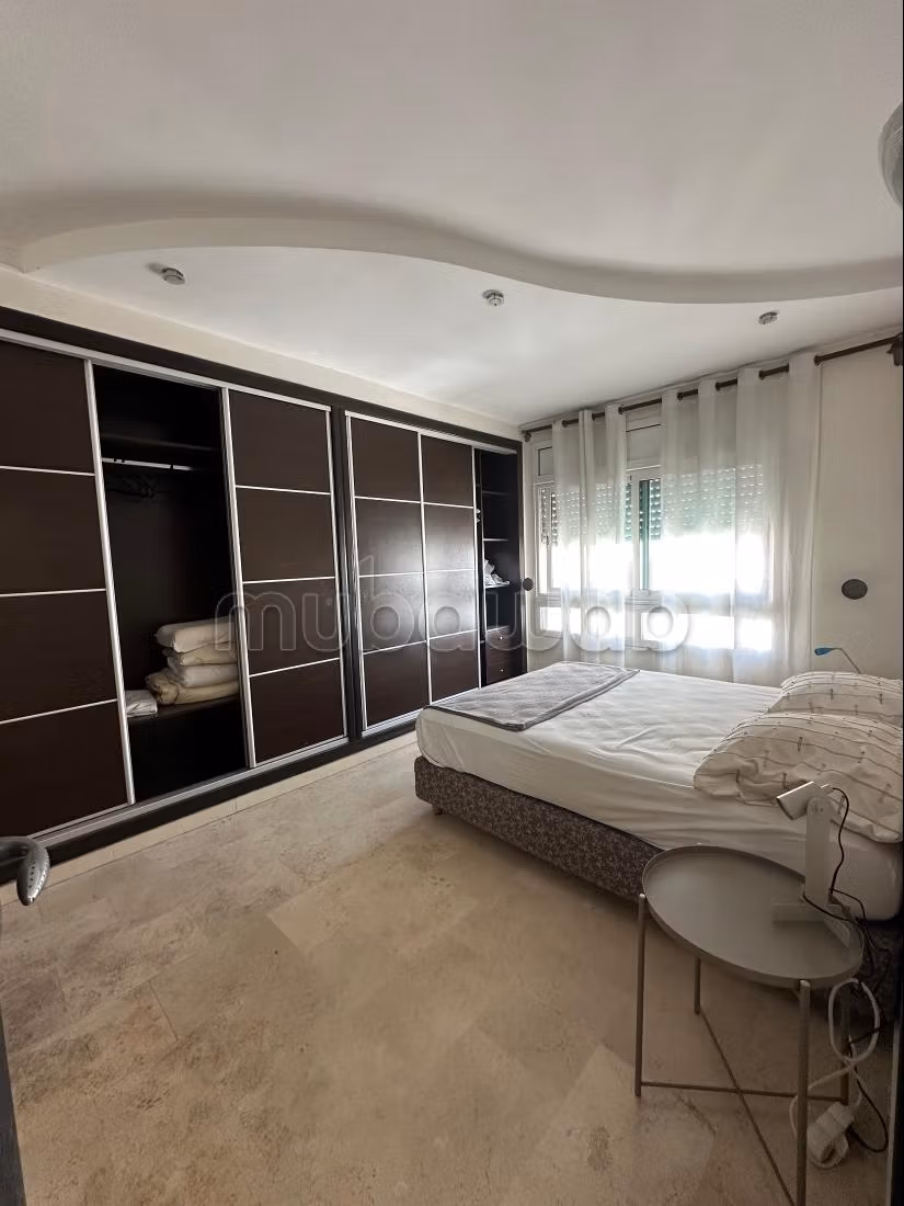 Appartement meublé de 109 m² au Triangle d’Or — 3