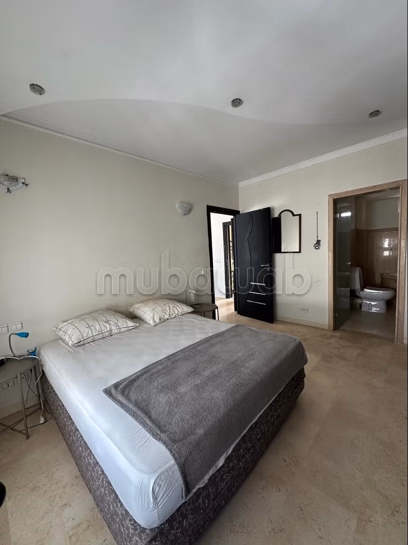 Appartement meublé de 109 m² au Triangle d’Or — 4