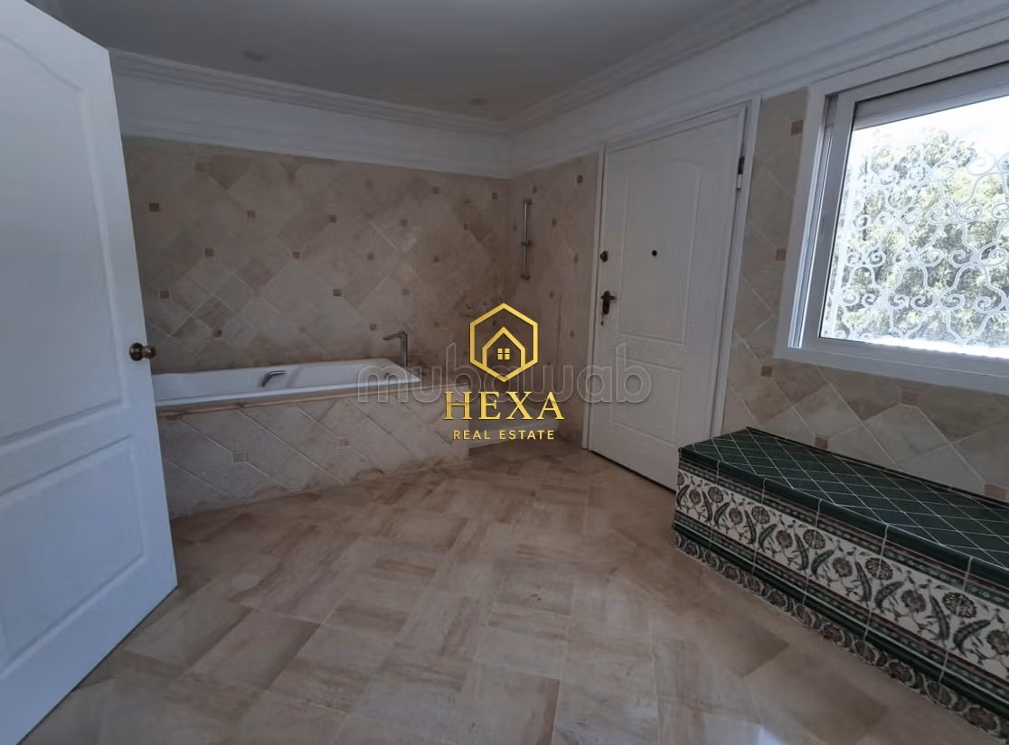 Duplex S3 arredato con vista libera a Gammarth