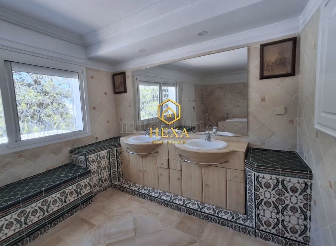 Duplex S3 arredato con vista libera a Gammarth