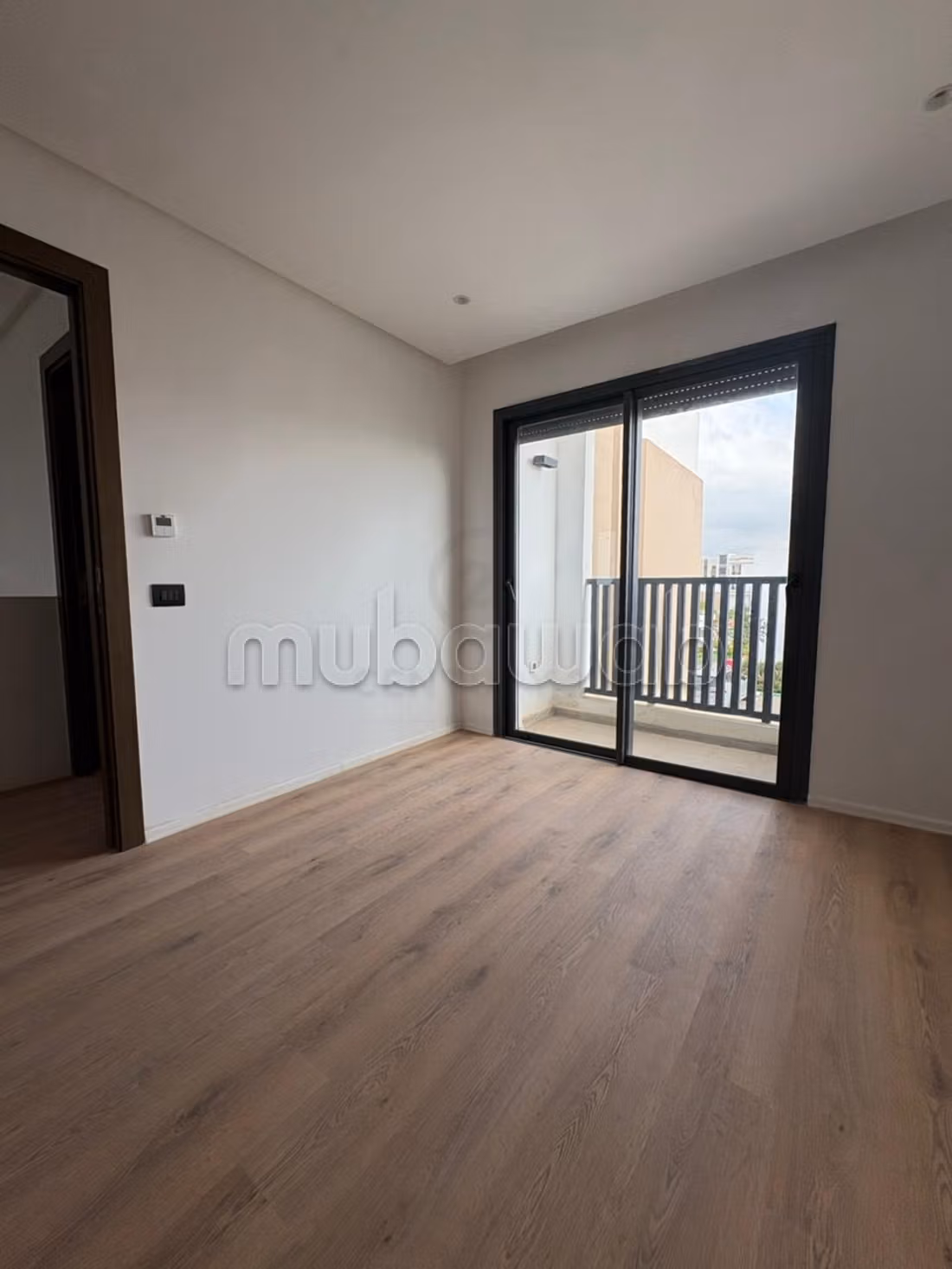 New villa with pool for rent in Hamilton project