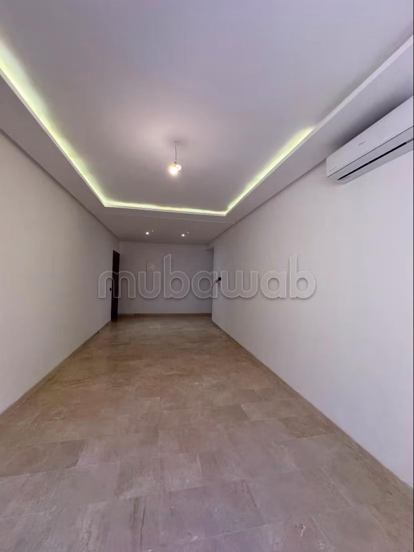 Très jolie appartement vide à Samlalia. 95 mètre — 3