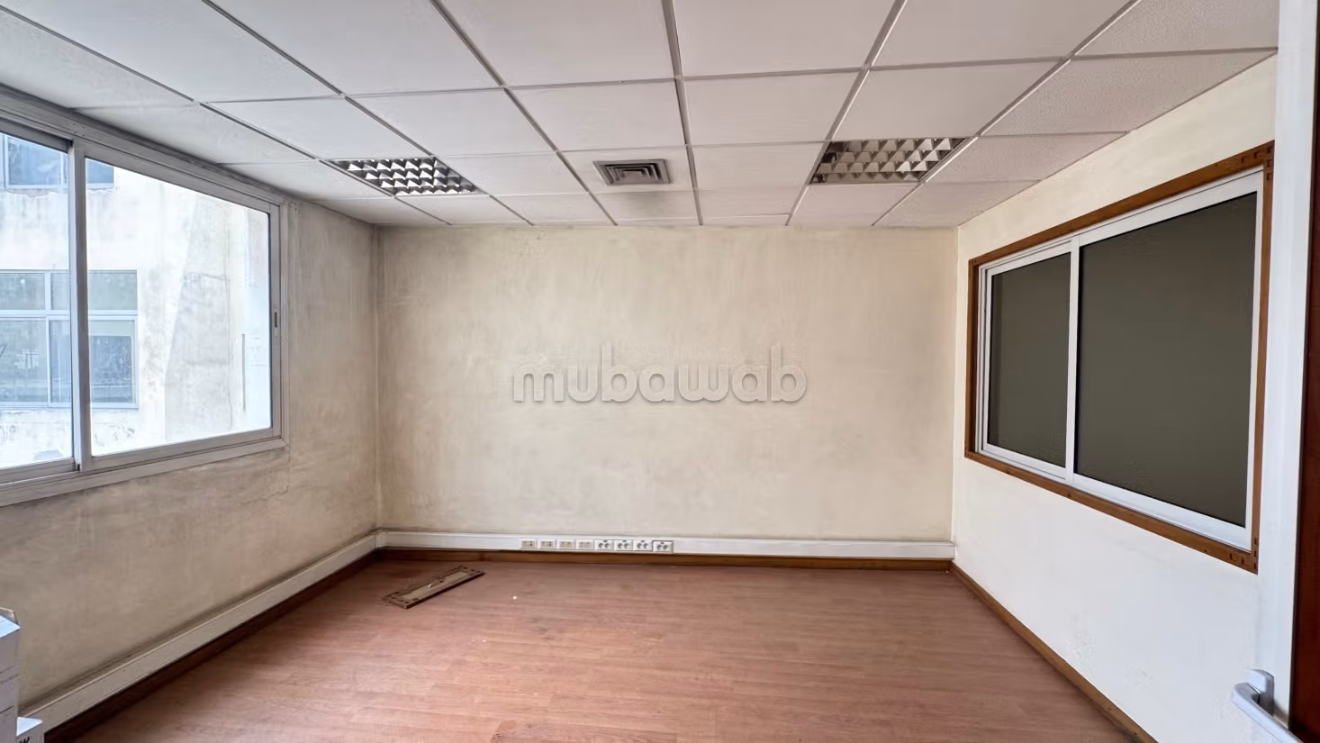 Belli uffici in affitto a Gauthier. Superficie 330 m²