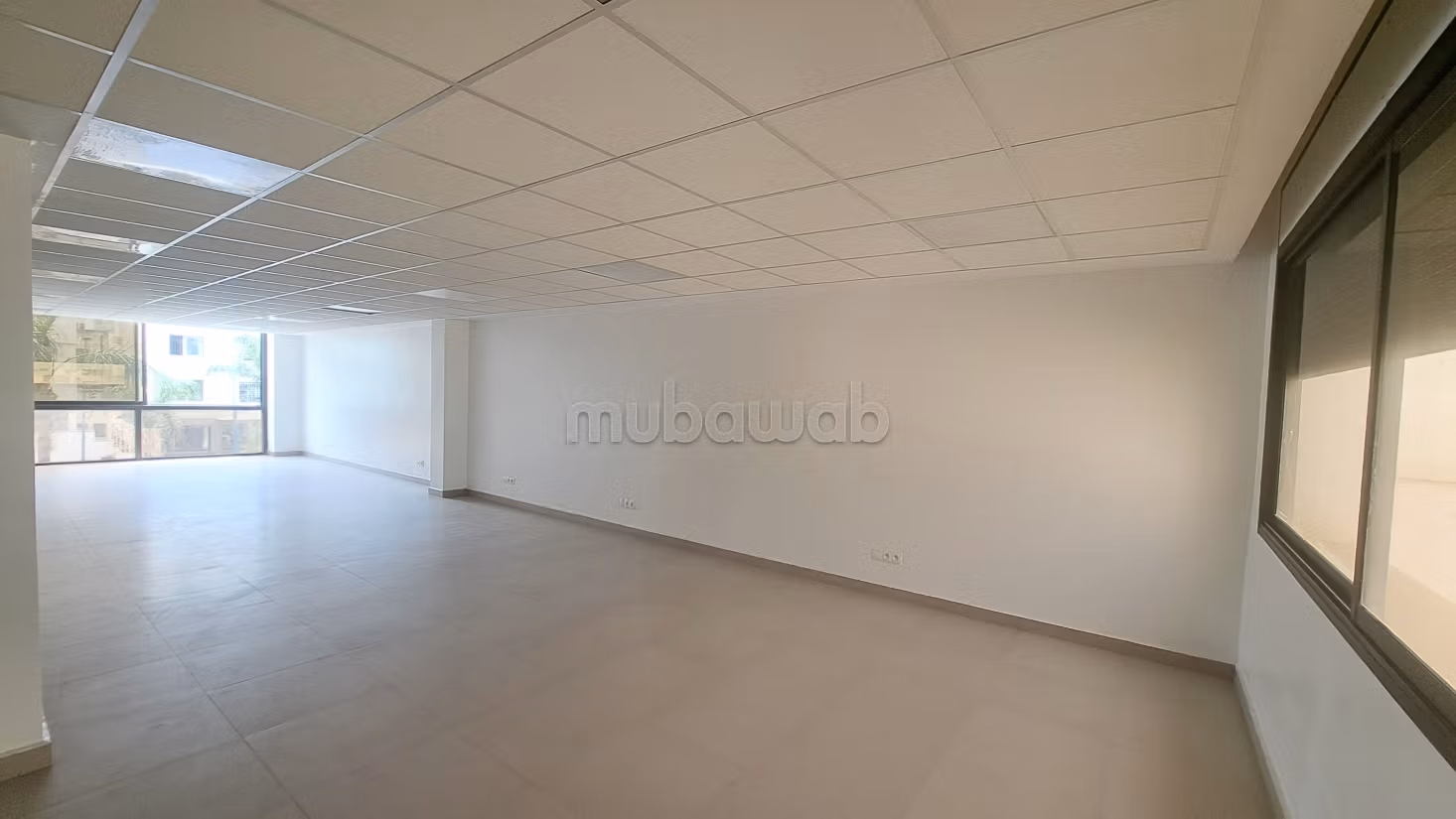 Affitto di uffici a Racine. Superficie 250 m²