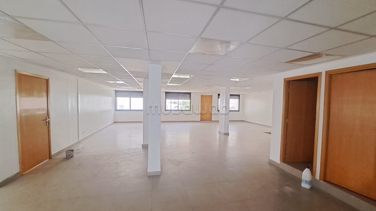 Affitto di uffici a Racine. Superficie 250 m²