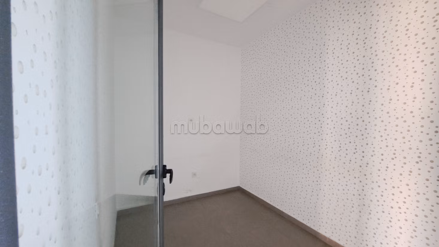 Beaux bureaux à louer à Racine. Surface totale 420 m²