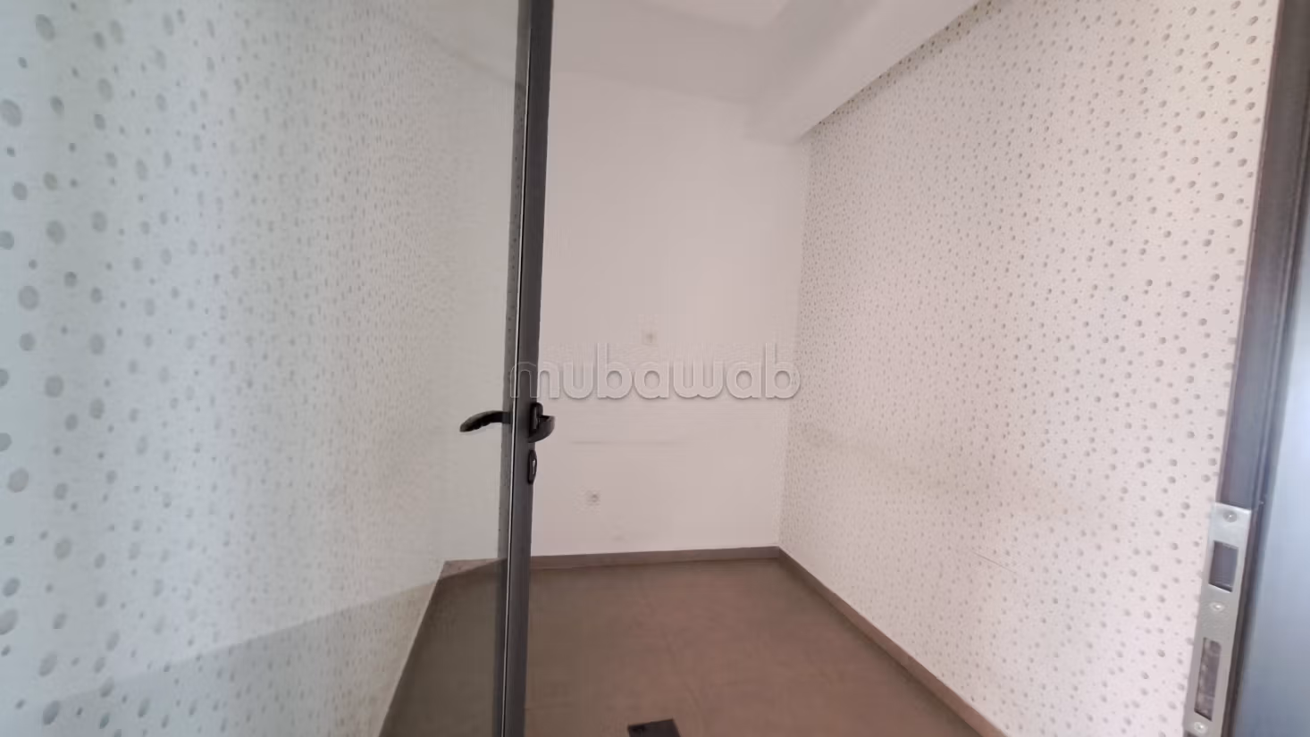 Beaux bureaux à louer à Racine. Surface totale 420 m²