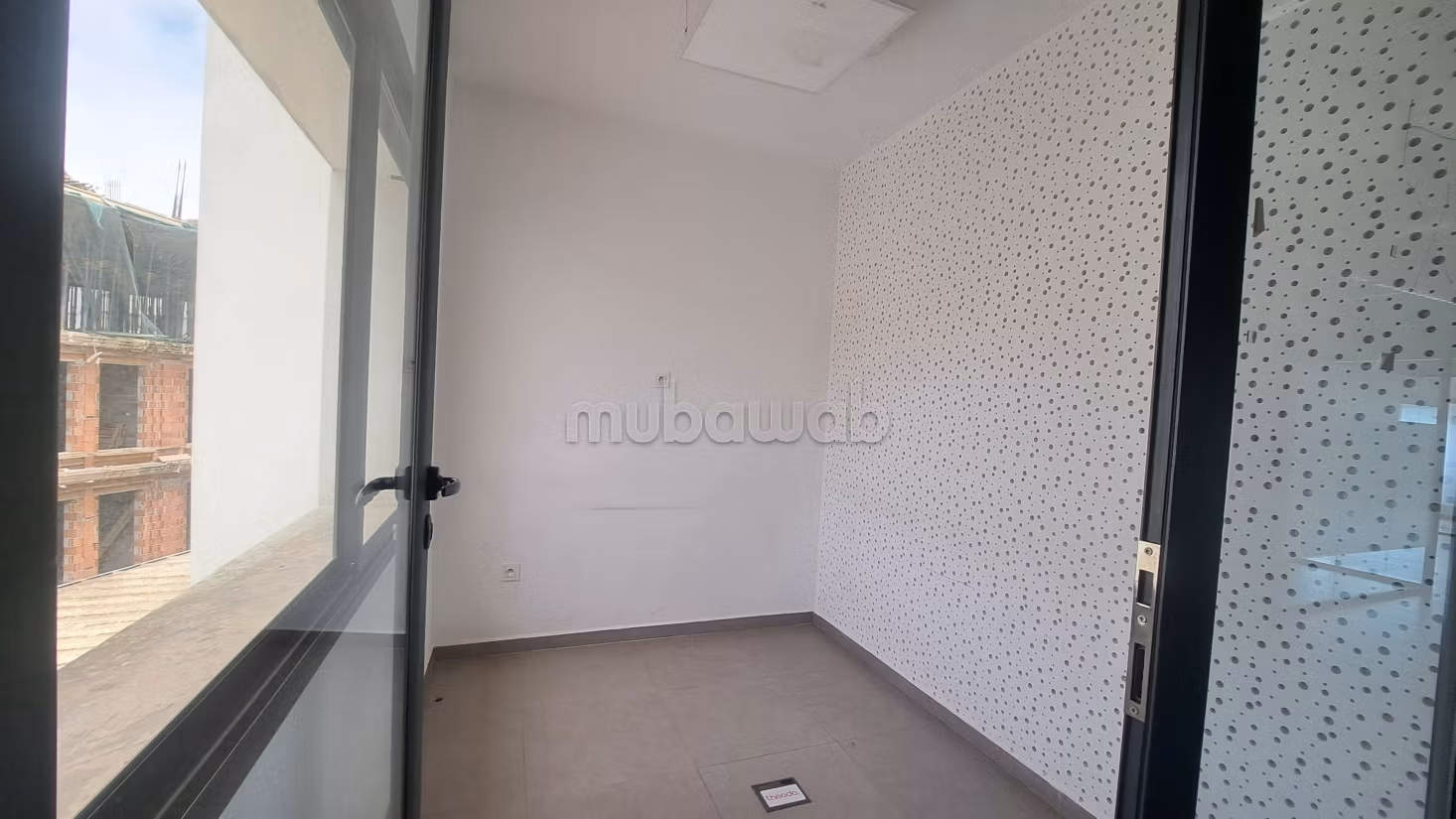 Beaux bureaux à louer à Racine. Surface totale 420 m²
