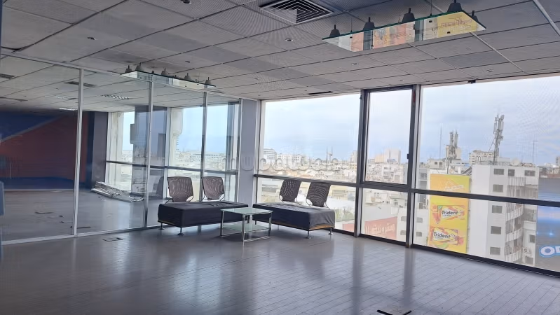 Offices for rent in Racine. Total area 660 m²