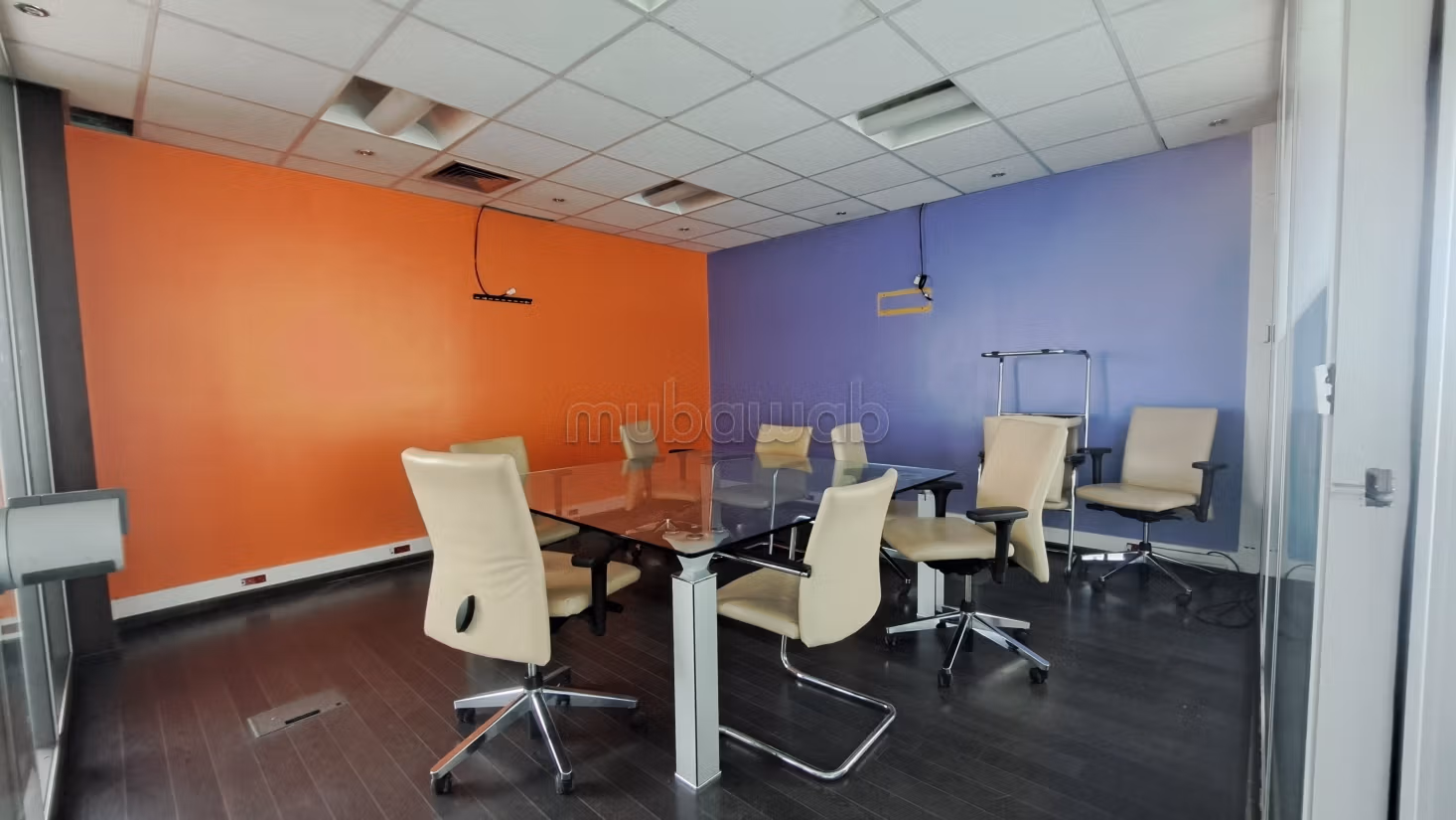 Offices for rent in Racine. Area 330 m²