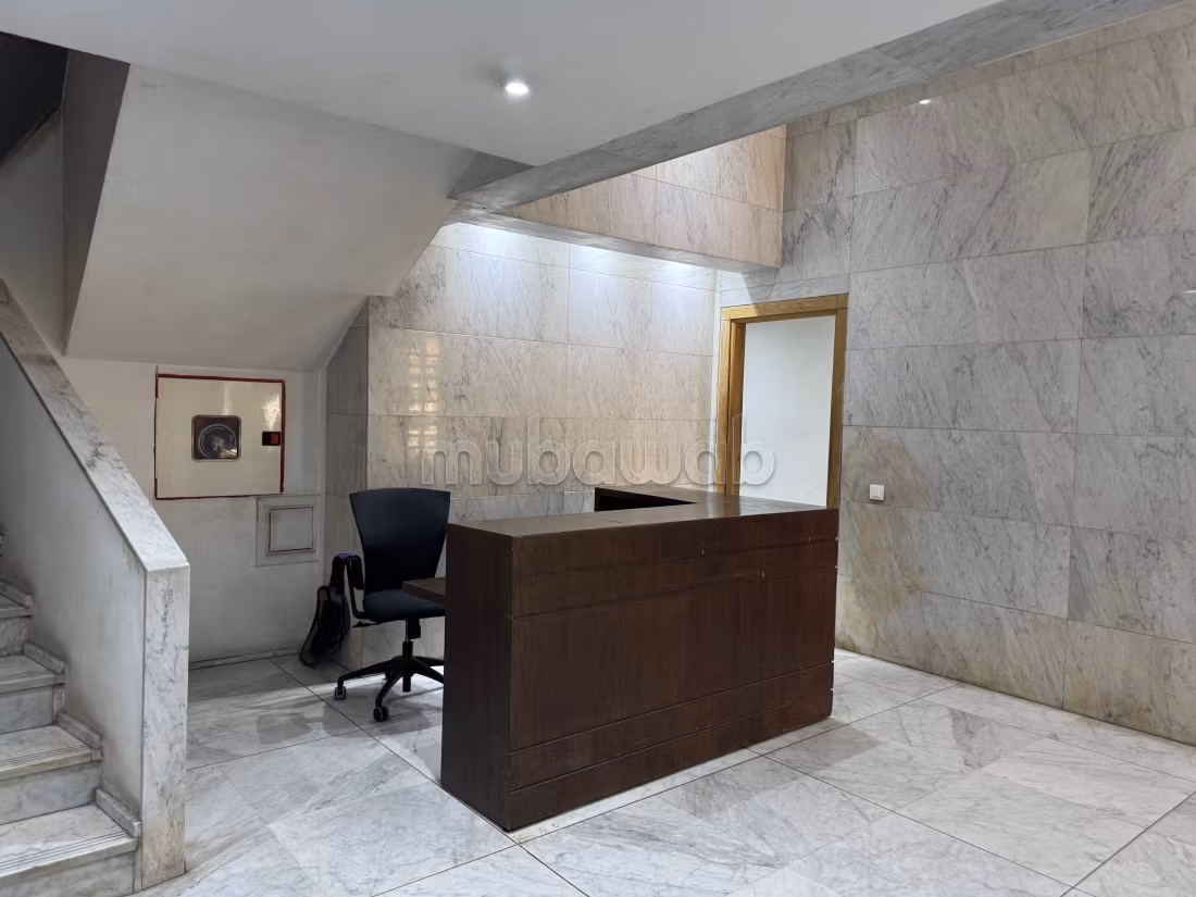 Beaux bureaux à louer à Racine. Surface totale 350 m²