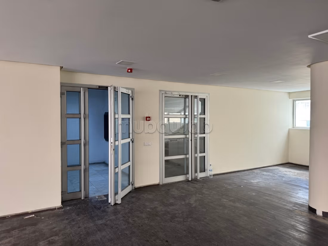 Beaux bureaux à louer à Racine. Surface totale 350 m²