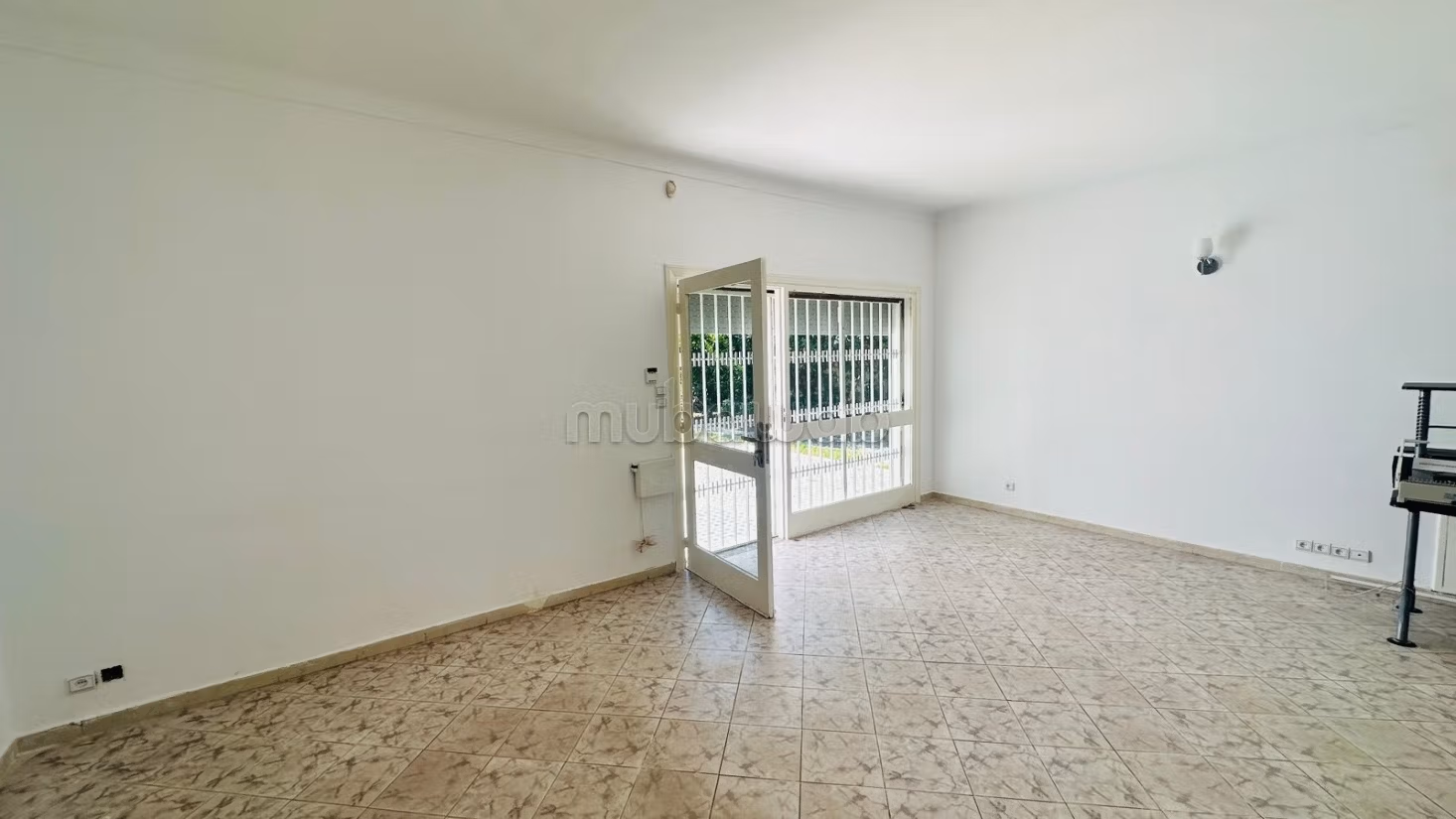 Villa de una sola planta en alquiler – Barrio La Pinède