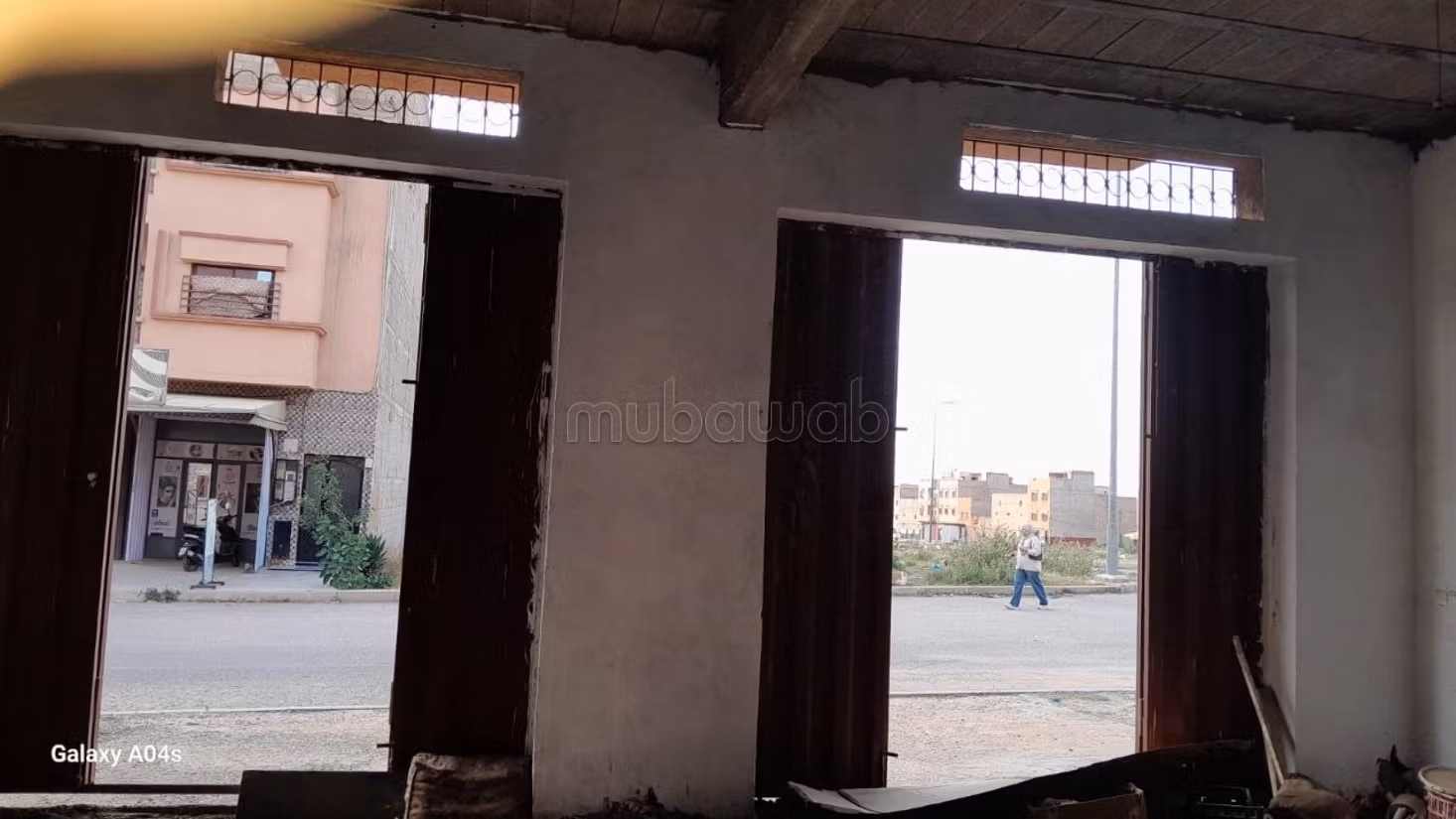 Locale di 165m² 2 Facciate Ideale per BIM/Banca