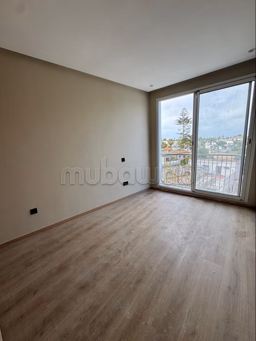 Vend appartement à Oasis. Surface totale 47 m². Air conditionné et cheminée — 2