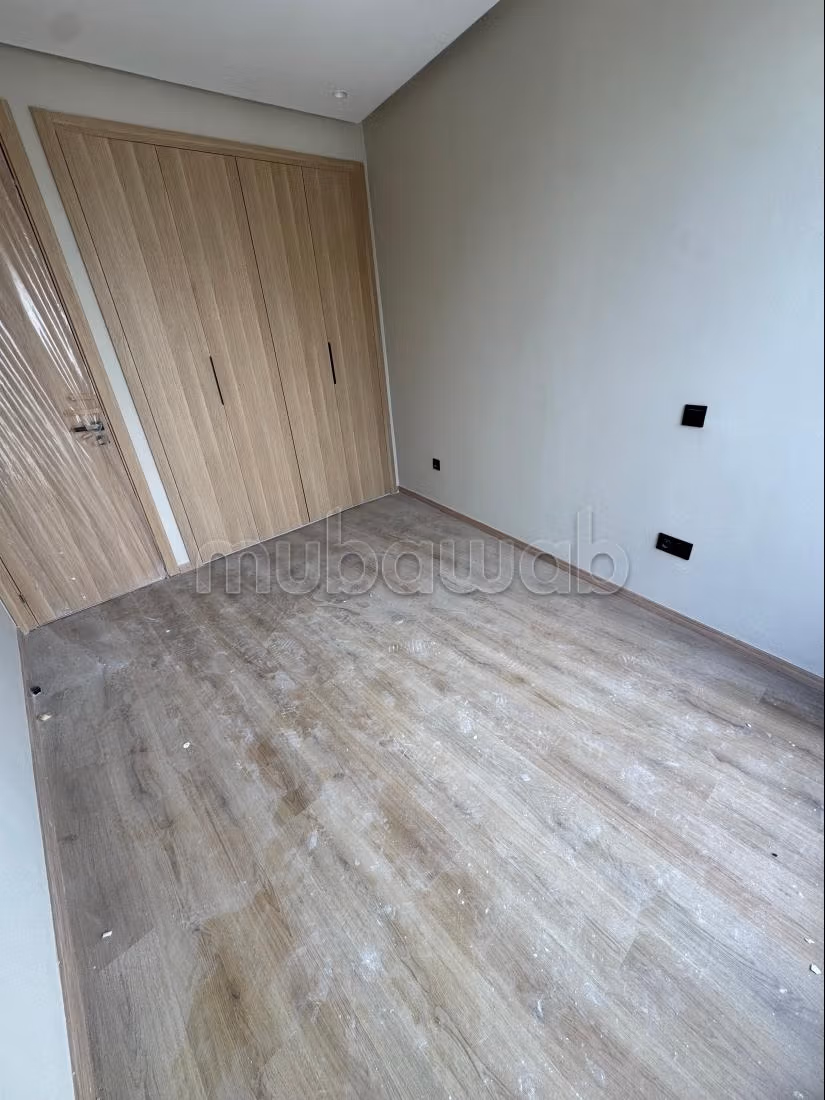 Vend appartement à Oasis. Surface totale 47 m². Air conditionné et cheminée — 3