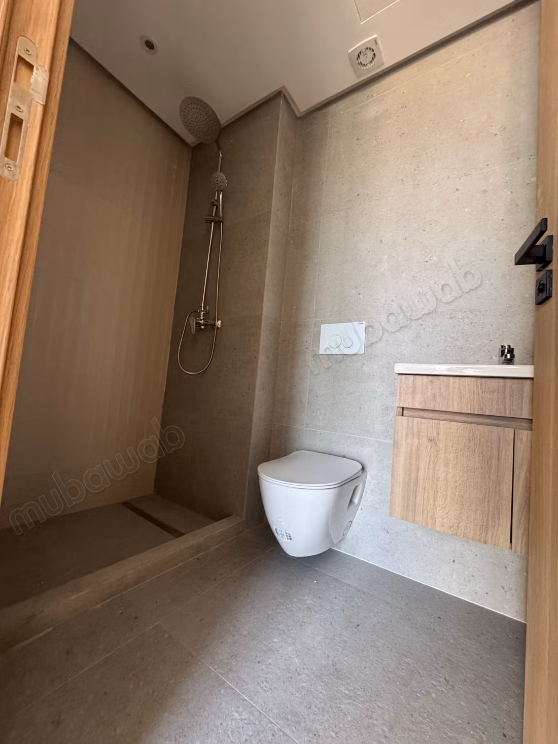 Sell apartment in Oasis. Total area 47 m². Air conditioning and fireplace