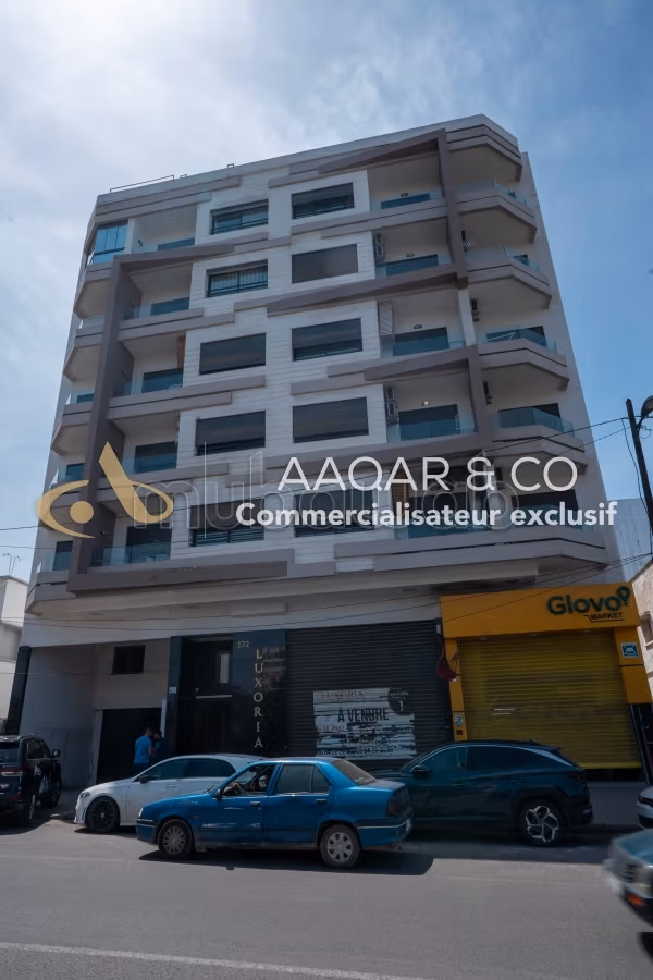 Un grand local commercial à vendre ou à louer