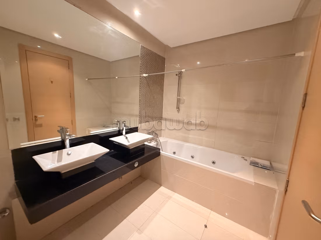 Avenue Med VI: Appt à louer vide, 2 ch, 2 sdb, Rooftop — 6