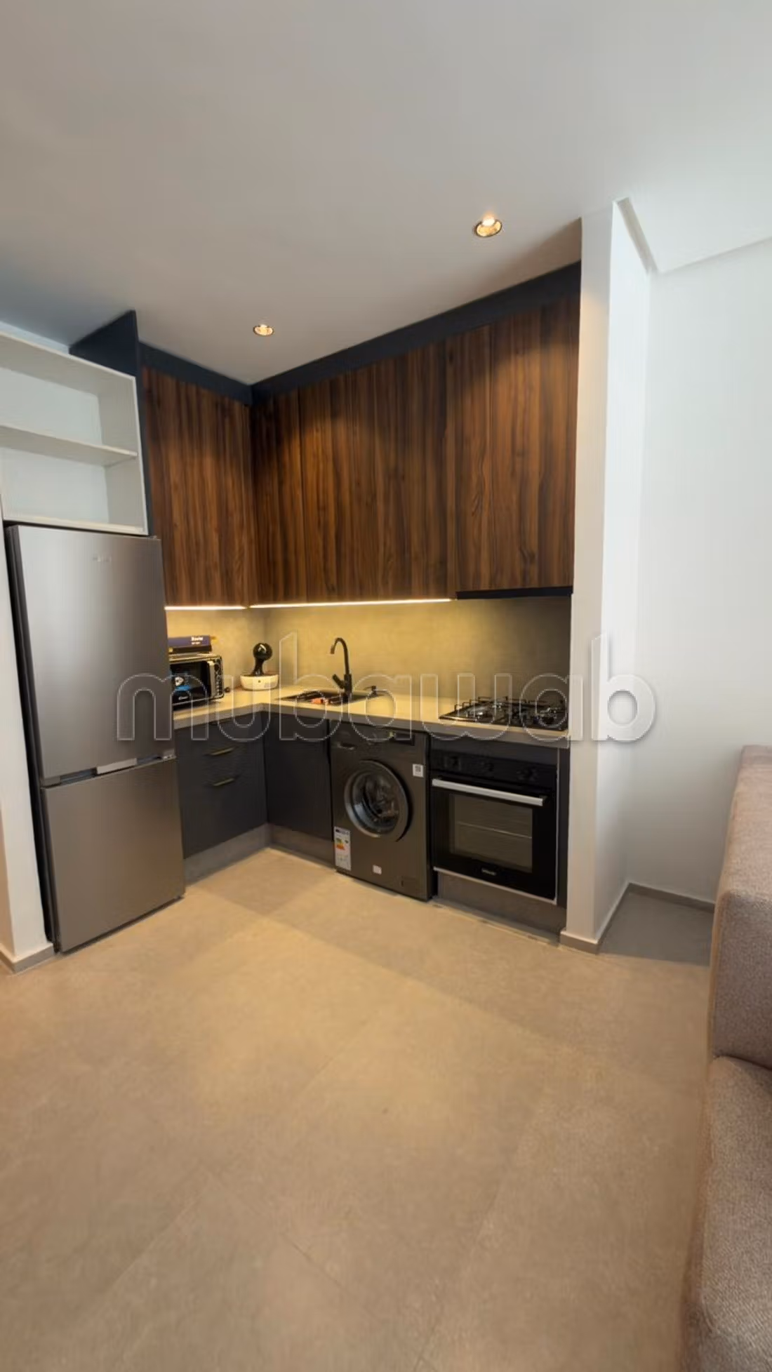 Appartement moderne meublé à louer — 4