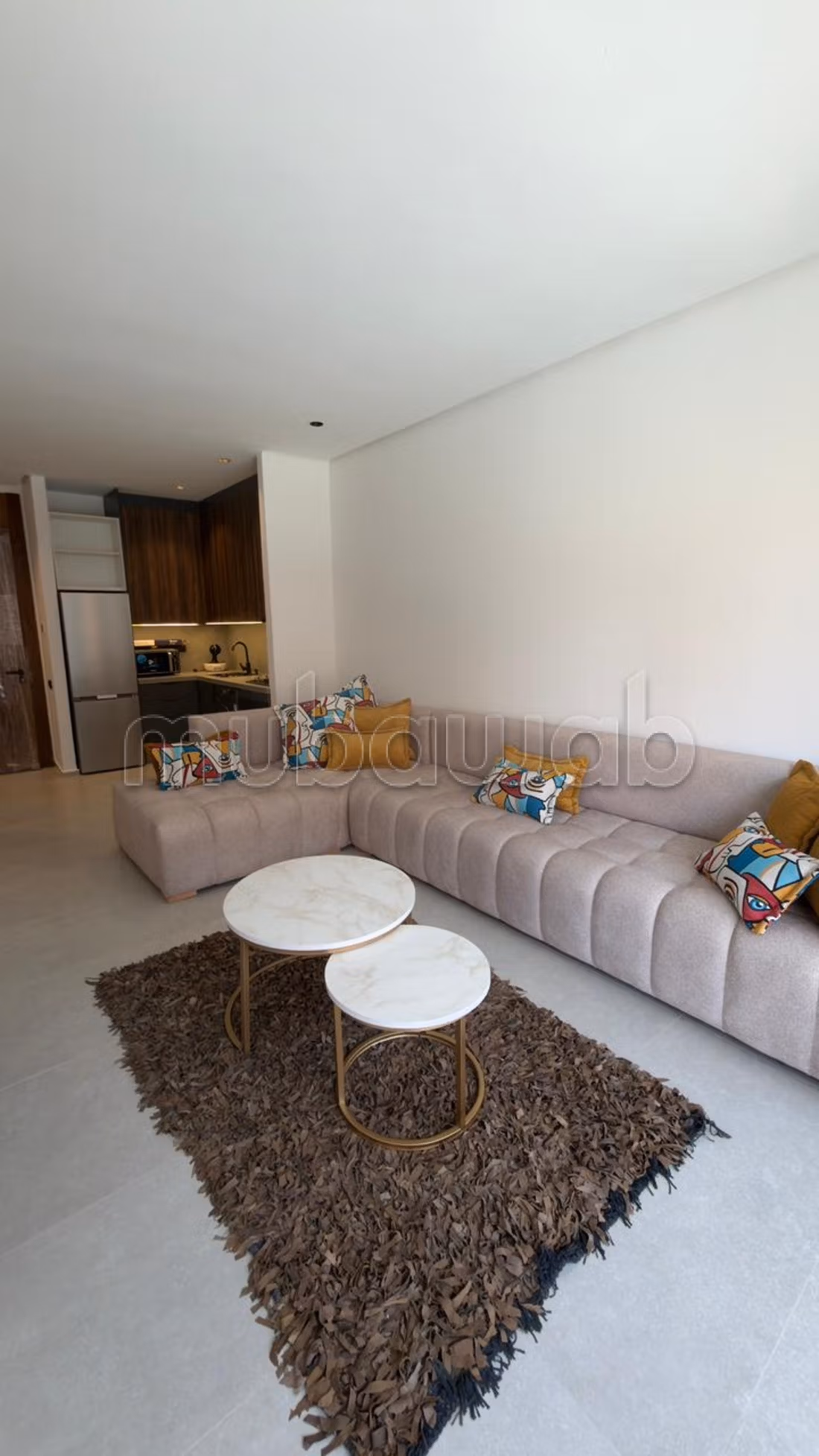 Appartement moderne meublé à louer — 5