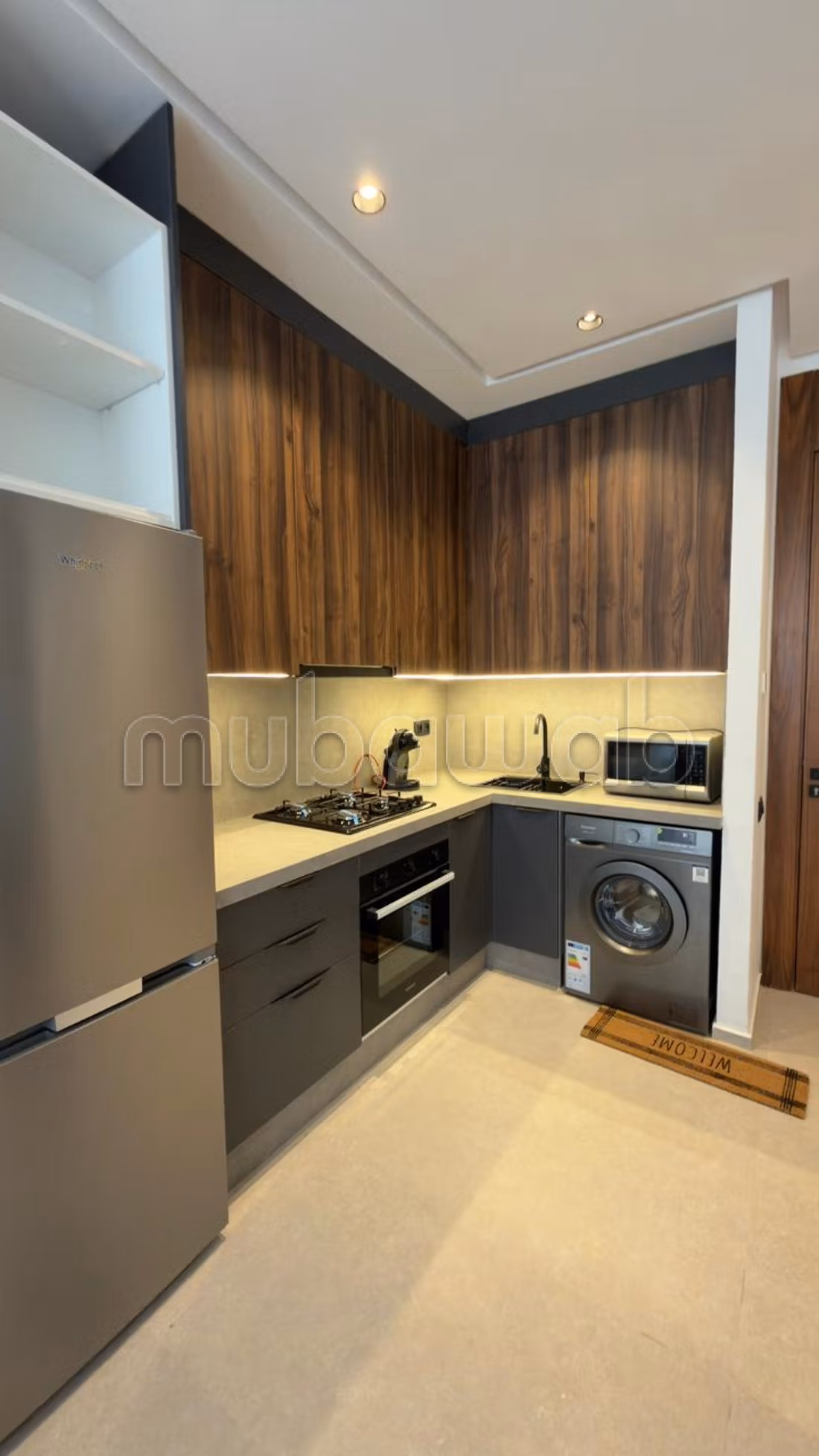 Appartement moderne meublé à louer — 6
