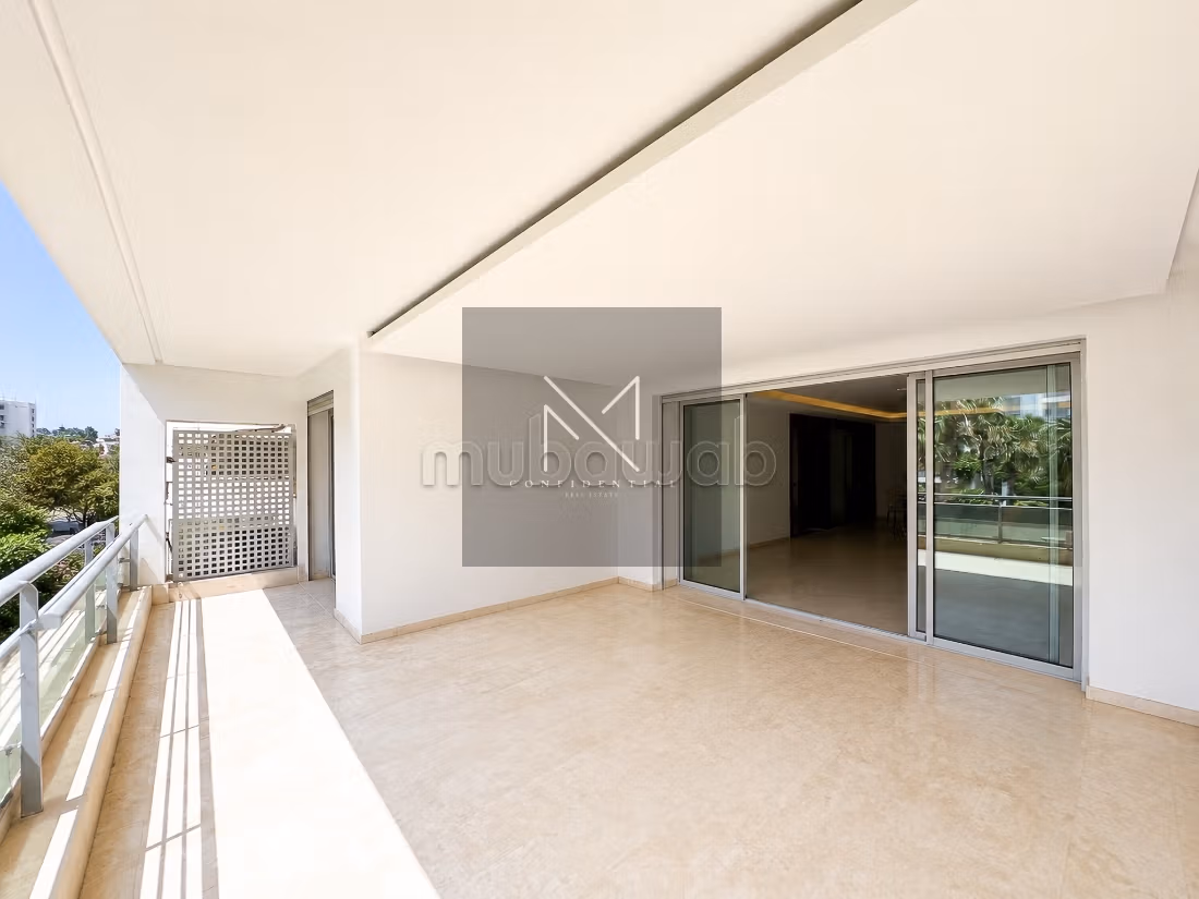 A Louer Appartement 3 chch perso, Terrasse, Ain Diab