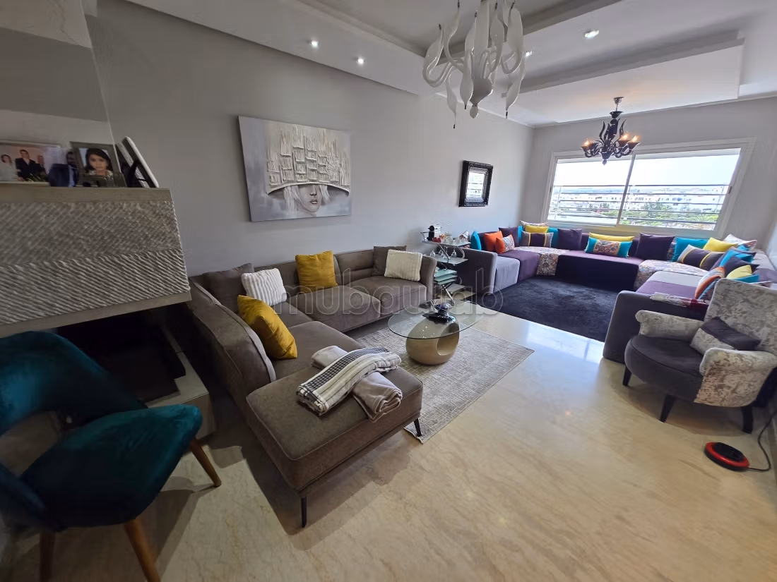 Appartement en vente à Val Fleury. 
Superficie 138 m². 
Antenne parabolique et Porte blindée — 3
