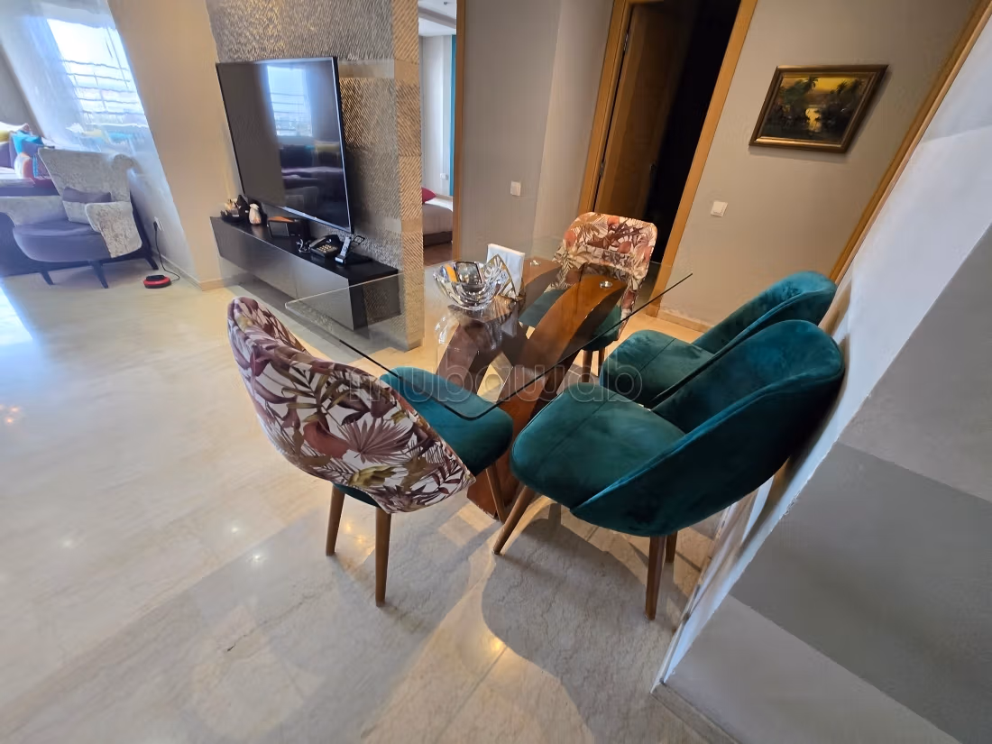 Appartement en vente à Val Fleury. 
Superficie 138 m². 
Antenne parabolique et Porte blindée — 6