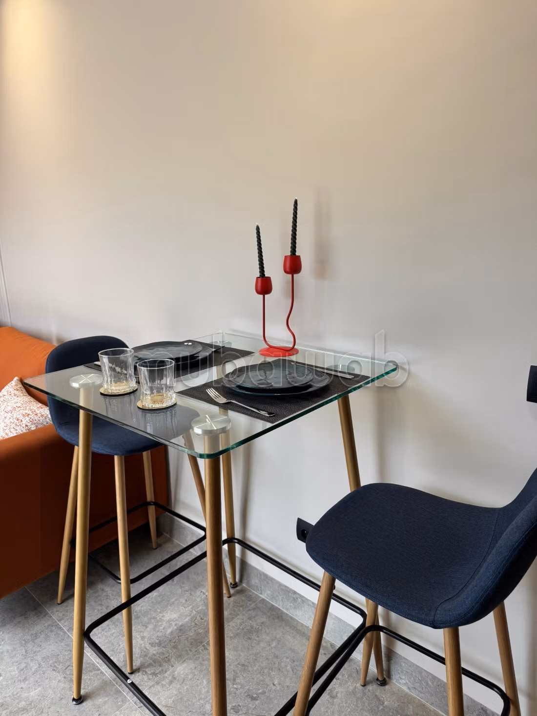 Bel appartement en location à Beauséjour.
Superficie 65 m².
Bien meublé — 6