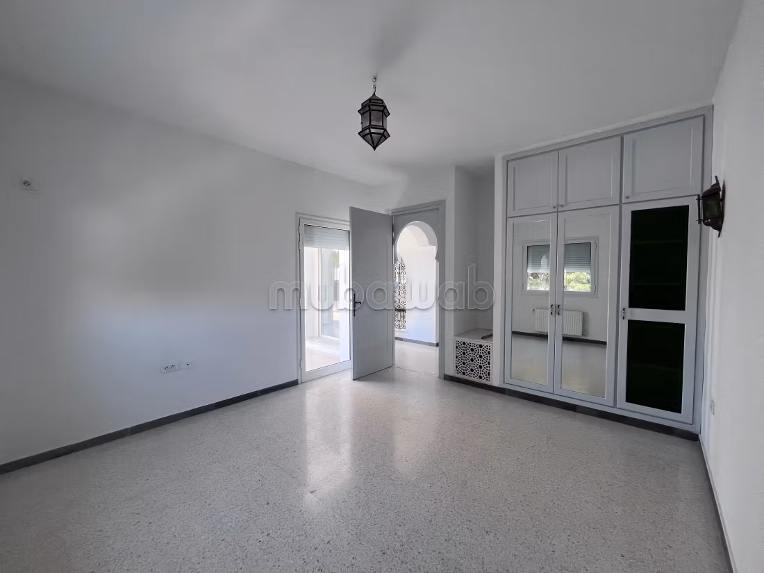 Etage de villa en location