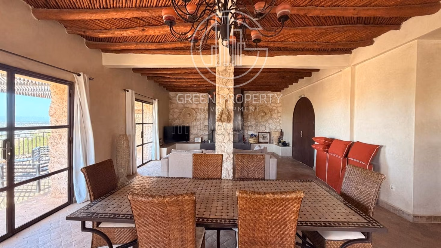 Villa 824 m² f Idaougard — 3