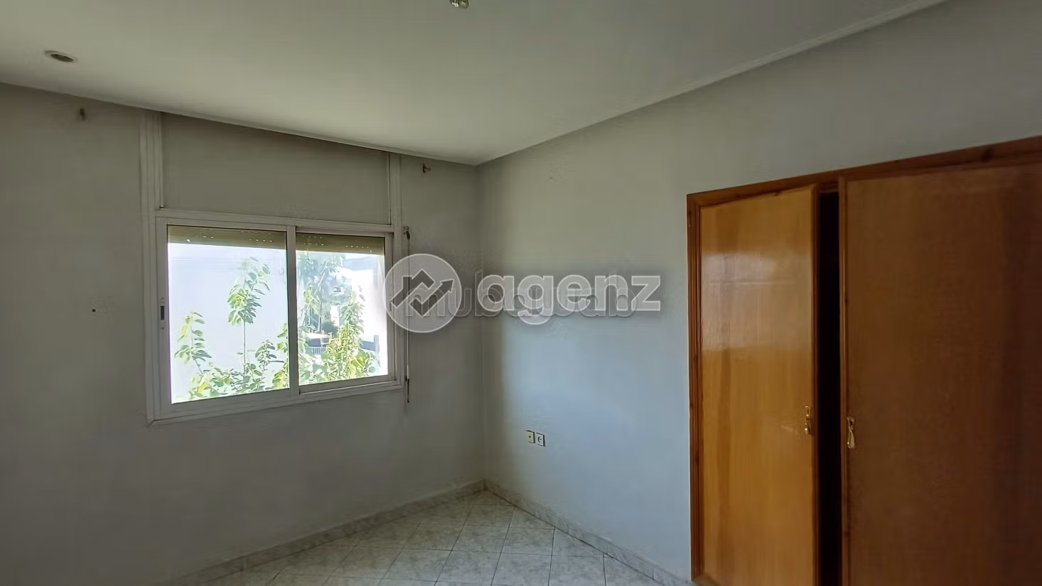 Villa for sale 322 m², 11 bedrooms Route Immouzer Fes