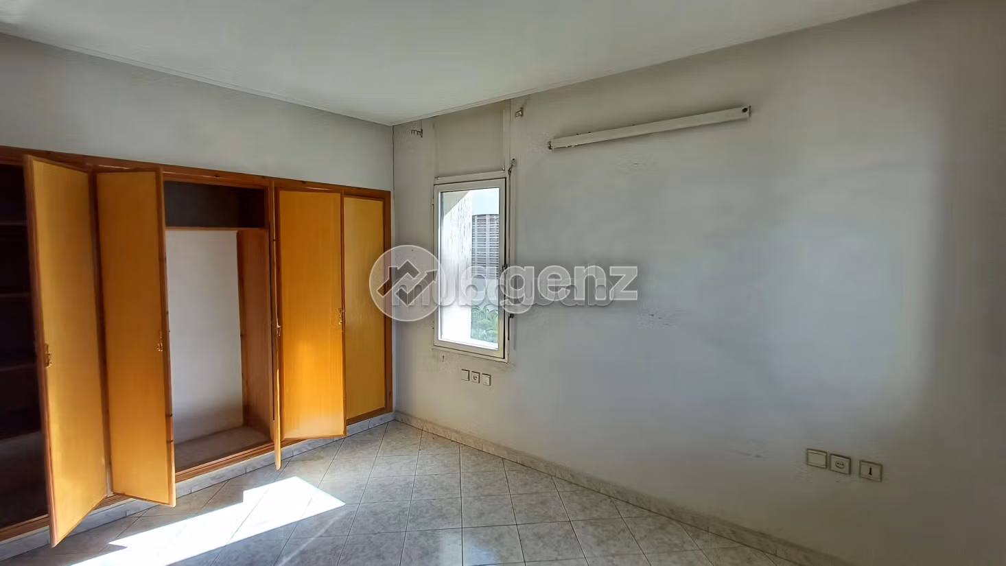 Villa for sale 322 m², 11 bedrooms Route Immouzer Fes